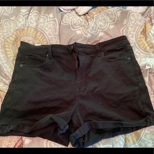 American Eagle Short